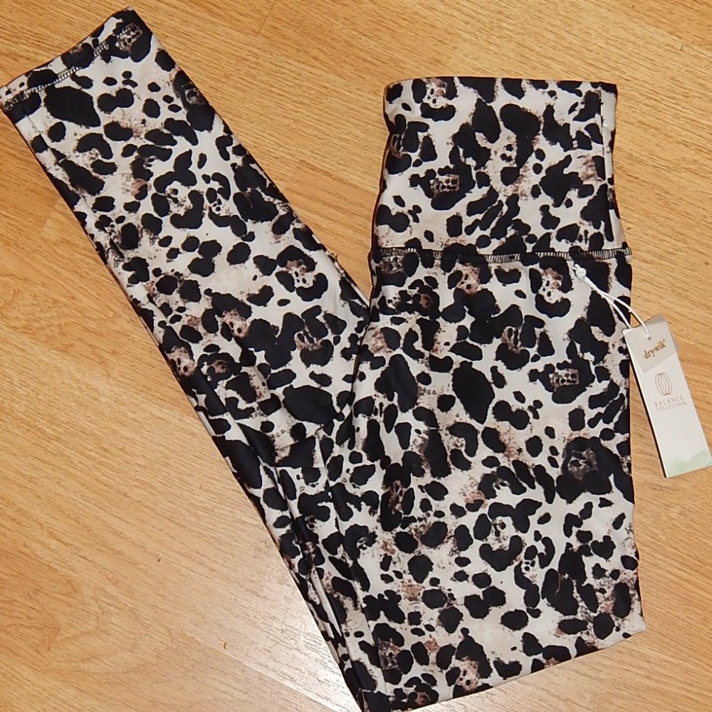 BALANCE COLLECTION WOMENS LEOPD LEGGINGS sz L NEW